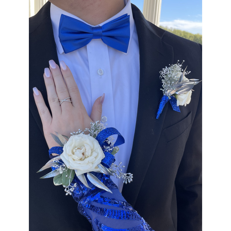 Boutonniere – H.Bloom