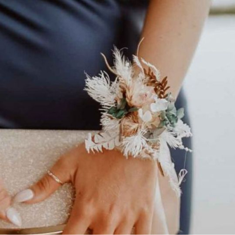 Dried Flowers Corsage - Same Day Delivery